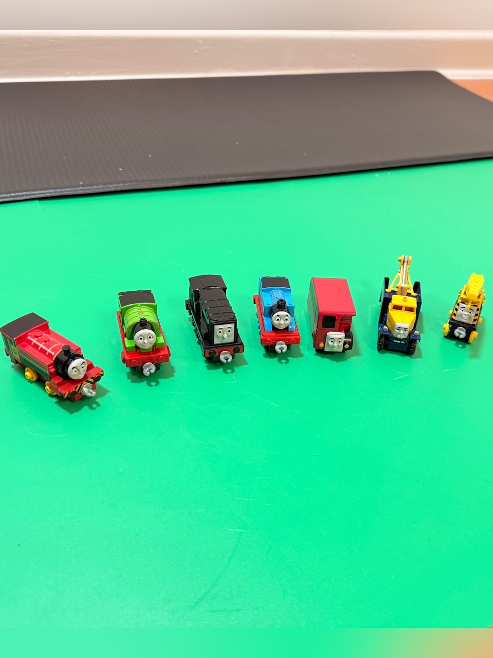 Thomas & Friends Die-Cast Push-Along Train Lot of 7 Like New
